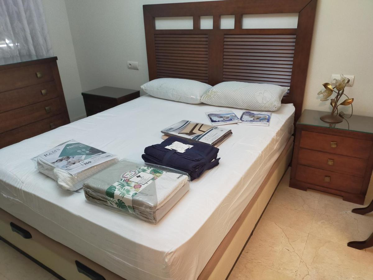 Ferienwohnung Paseo Maritimo Antonio Banderas Málaga Exterior foto